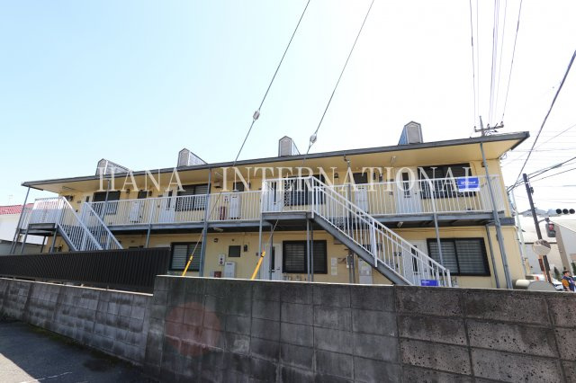 メイプルコート立川の外観