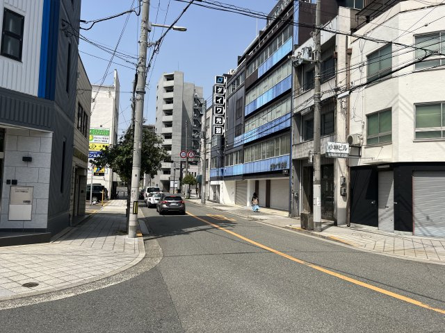 大阪市天王寺区上本町４丁目店舗・倉庫の周辺