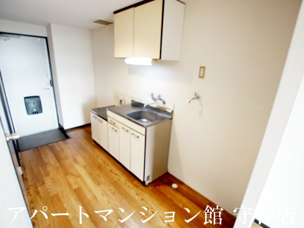 キャリーハイツⅠの居間・リビング