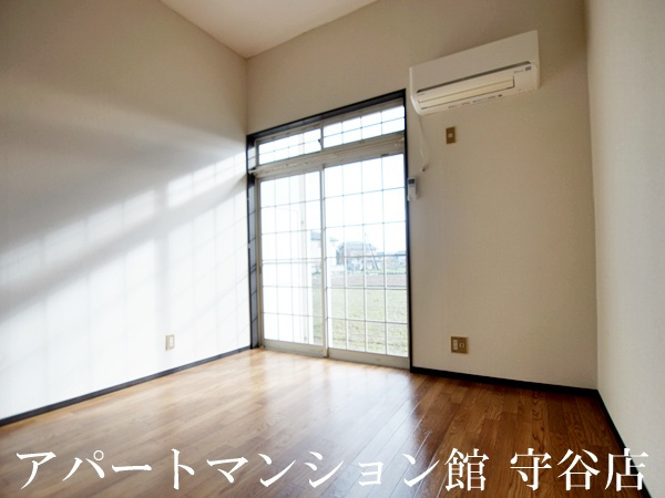 キャリーハイツⅠの居間・リビング