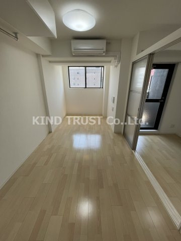 HS梅田EASTの居間・リビング|こちらのリビングで趣味の時間をお楽しみください