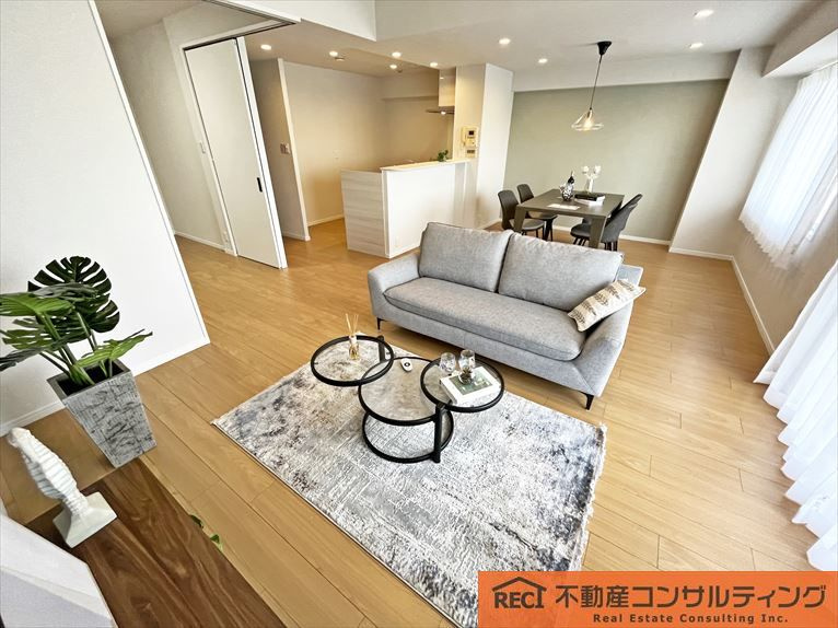 RICウエストコート6番街4番館