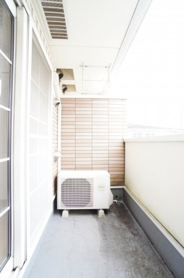 【バルコニー】 | ベルコリーヌ | ※同物件・反転タイプの写真です。