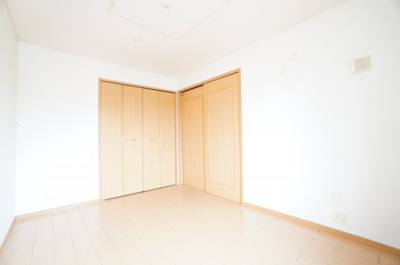 【洋室】 | ベルコリーヌ | ※同物件・反転タイプの写真です。