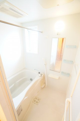 【浴室】 | ベルコリーヌ | ※同物件・反転タイプの写真です。