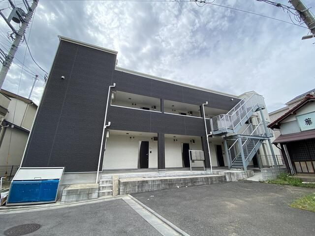 プリズム８番館