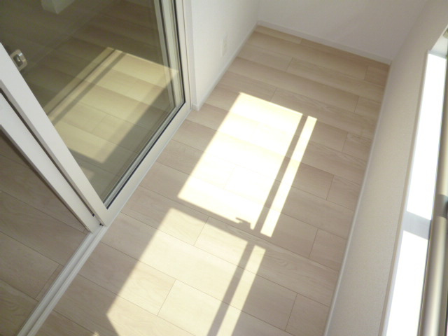 アイリス　シェリーのバルコニー