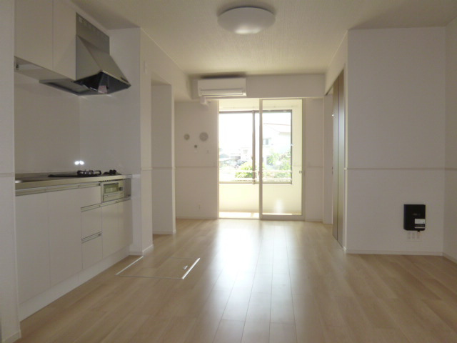 アイリス　シェリーの居間・リビング