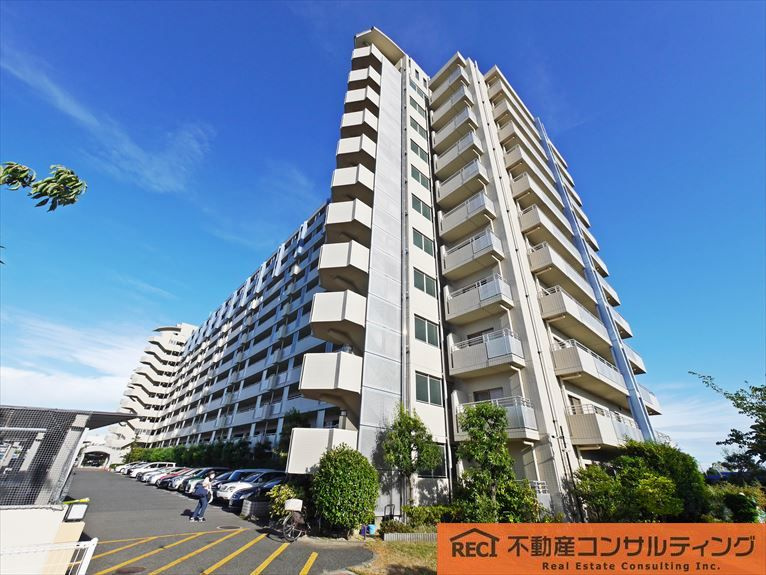 芦屋ハイタウンの外観