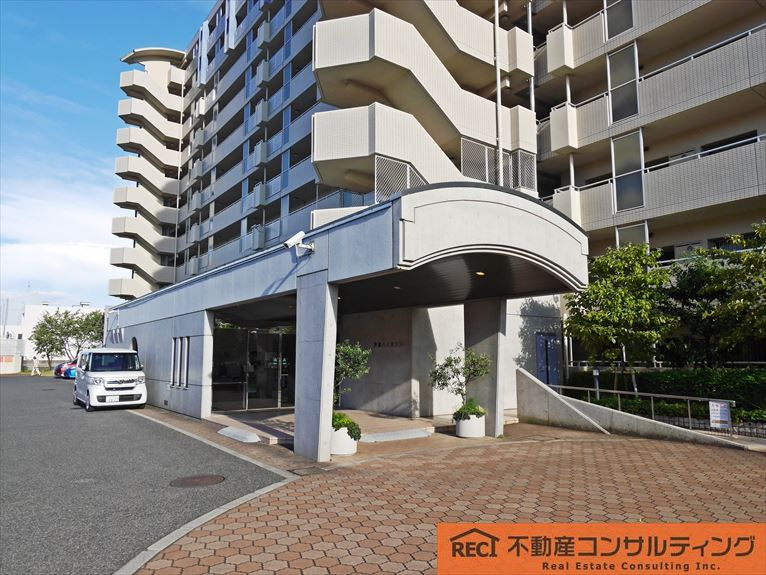 芦屋ハイタウンの外観