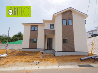 【駐車場】 | 【駐車スペース】
日々の暮らしにマイカーが必要。そんな方は物件の購入条件に駐車場は必須です。通勤に、家族のお迎えに、お買物に、おでかけに、クルマライフを楽しみたい方に。