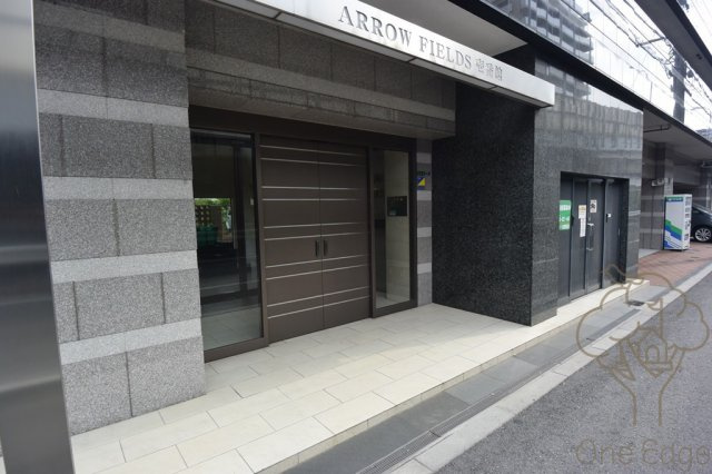 ARROWFIELDS壱番館のエントランス