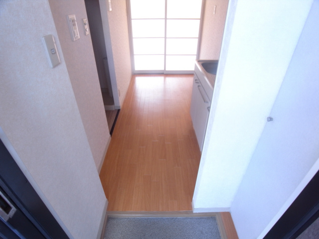 ルミエール岡本の玄関