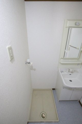 【設備】 | サンヒルズ千代田Ⅲ | 室内洗濯機置場