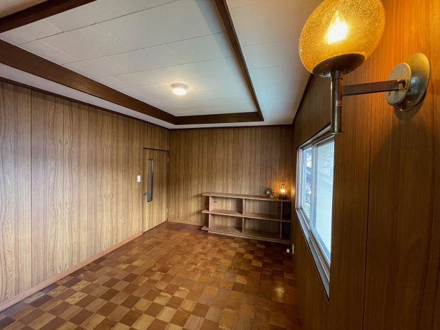 高市郡高取町大字清水谷　中古戸建の洋室|２階洋室♪　どこか懐かしい雰囲気も残っています(^^)/