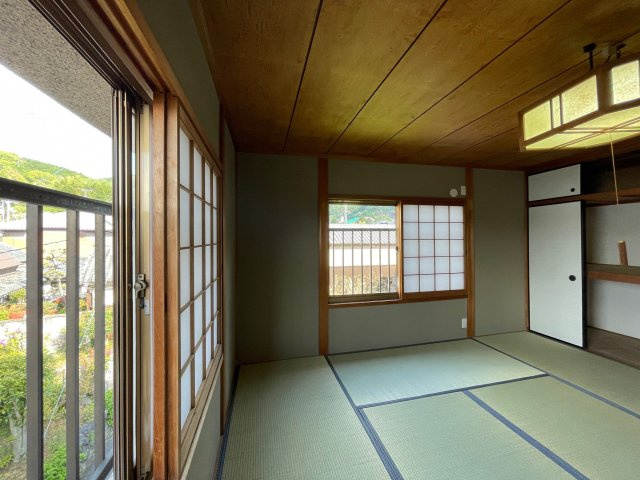 高市郡高取町大字清水谷　中古戸建の和室|２階和室♪　窓から山並みが見え癒されますよ♪