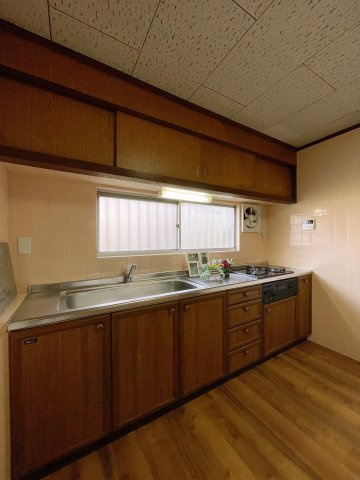 高市郡高取町大字清水谷　中古戸建のキッチン|広々キッチン♪　綺麗です!(^^)!