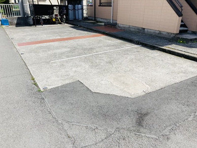 【駐車場】 | メゾン・アイリスＦ