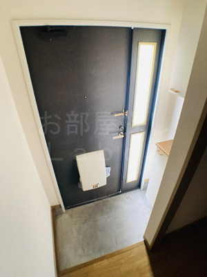 【玄関】 | メゾン・アイリスＦ