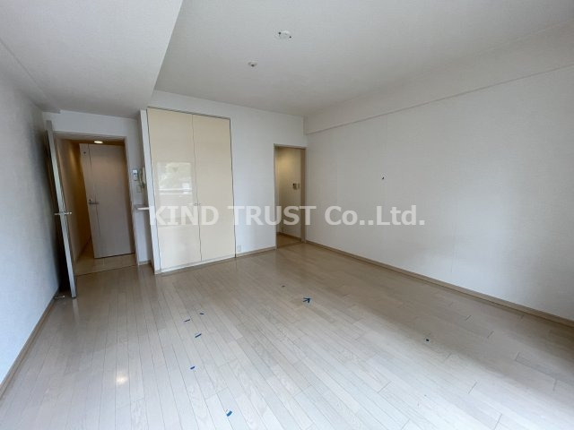 KAISEI北梅田の居間・リビング