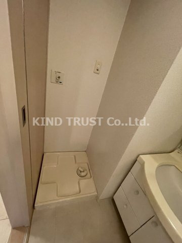 KAISEI北梅田の洗面所|室内洗濯機置き場です