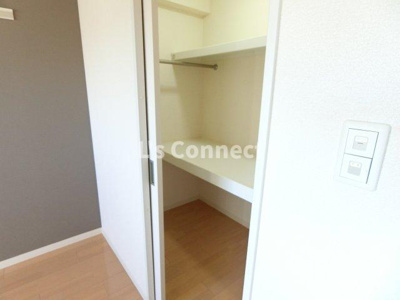 【収納】 | セントレアカマⅦ | ウォークインクローゼットでお荷物もすっきり収納。