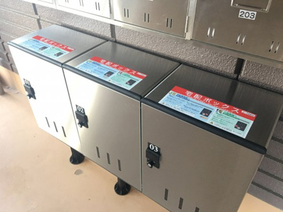 【設備】 | ライジングパレス | 宅配ボックス完備