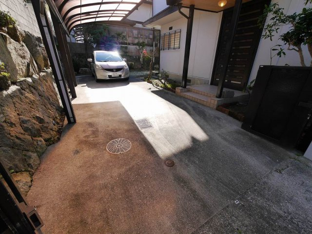 唐櫃台２丁目戸建の駐車場