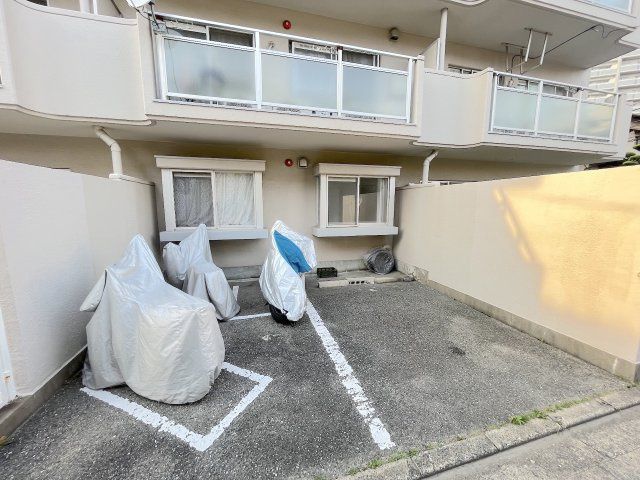 KBCマンションユーハイム姪浜の駐車場