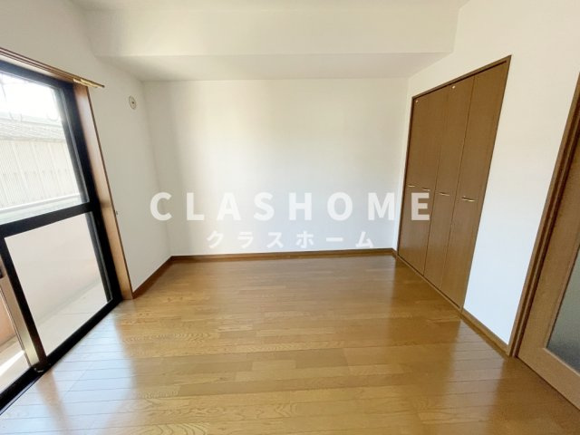 イリゼの居間・リビング|同物件の別部屋になります。