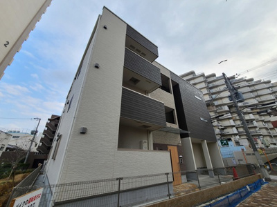 【外観】 | フジパレス東淡路2番館 | ツートンカラーの外観です