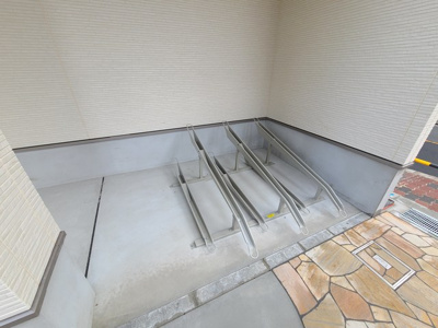 【その他共用部分】 | フジパレス東淡路2番館 | 駐輪場です