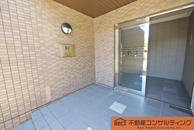 ステイツ神戸・籠池通のエントランス