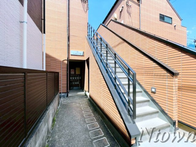 【エントランス】 | Loft3千種 | 建物の内部です