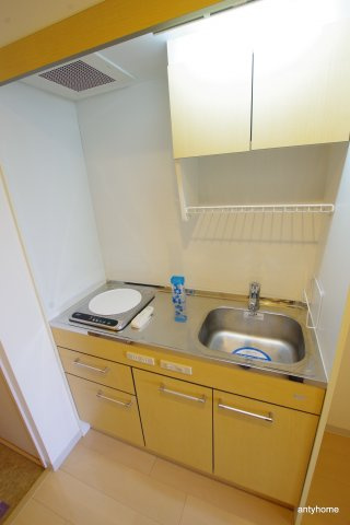 セレニテ新大阪弐番館　仲介手数料無料のキッチン