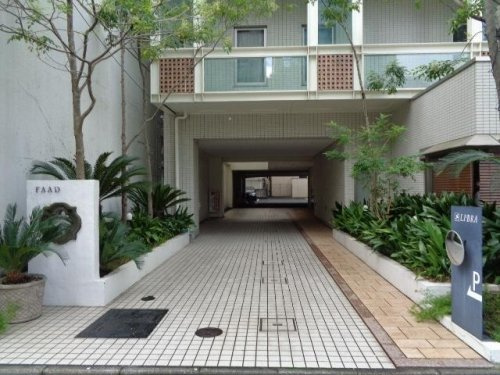 FAAD（ファード）のエントランス