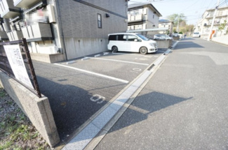 【駐車場】