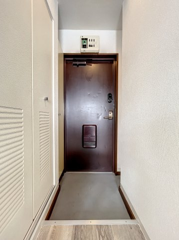 フローリエ細山Ⅲの玄関