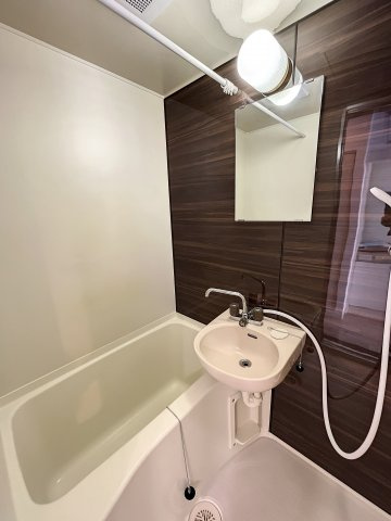 フローリエ細山Ⅲの浴室