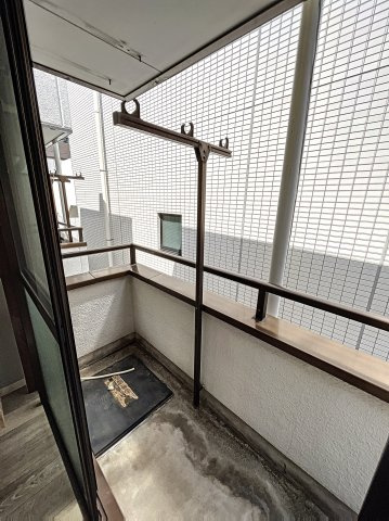 フローリエ細山Ⅲのバルコニー