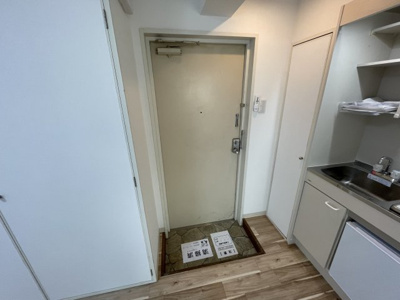 【玄関】 | ビバリーヒルズ南加賀屋