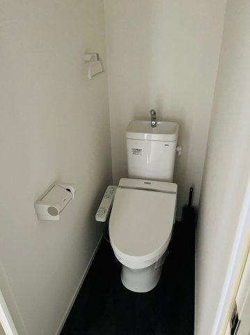 仲介手数料0円！！ヴィラアバーナ桜台のトイレ