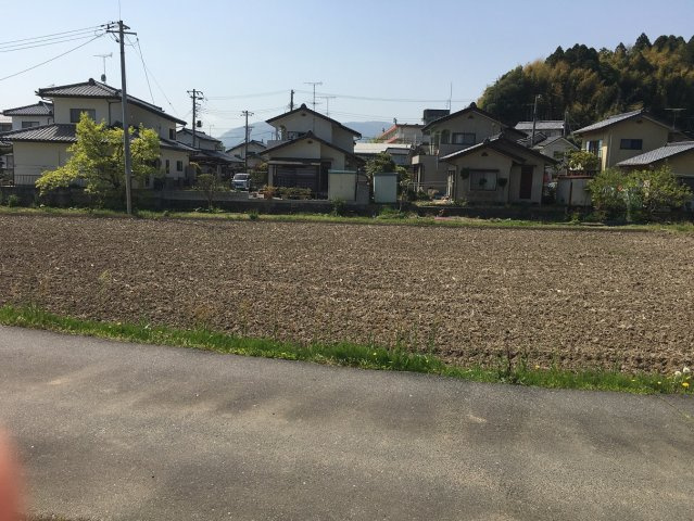 平下平窪字諸荷　売土地の前面道路含む現地写真
