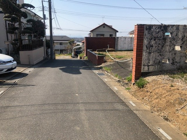 【土地】比企郡吉見町田甲建築条件無し売地の前面道路含む現地写真|前面道路含む現地写真です