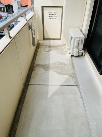 C&S橦木のバルコニー