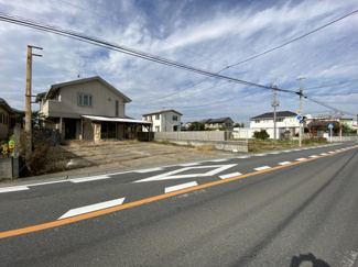 【前面道路含む現地写真】