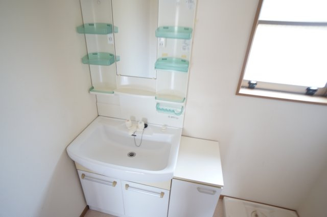 蔵屋マンション第四の独立洗面台