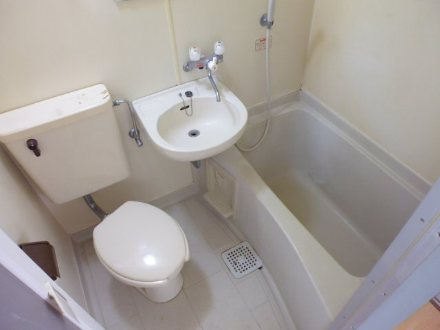 コーポいずみの浴室