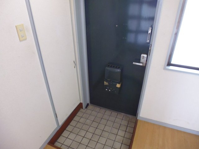 コーポいずみの玄関