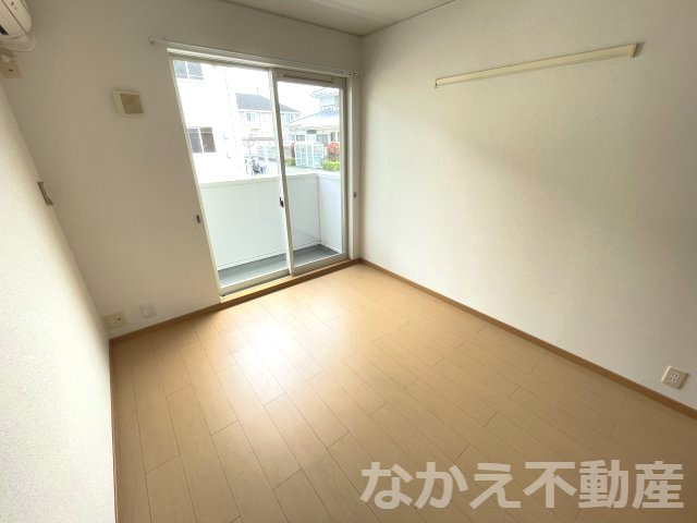 【寝室】 | 広くて明るい寝室